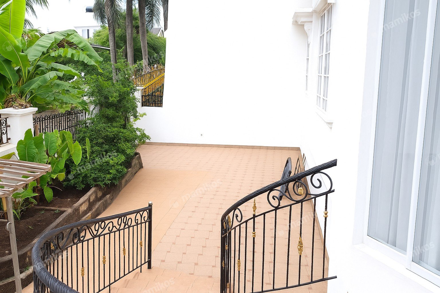 Rumah Sertifikat SHM 4 Kamar Tidur 5 Kamar Mandi Pantai Indah Kapuk Jakarta Utara