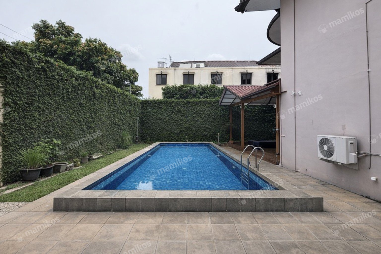 Rumah Sertifikat SHM 6 Kamar Tidur 6 Kamar Mandi Cipete Jakarta Selatan
