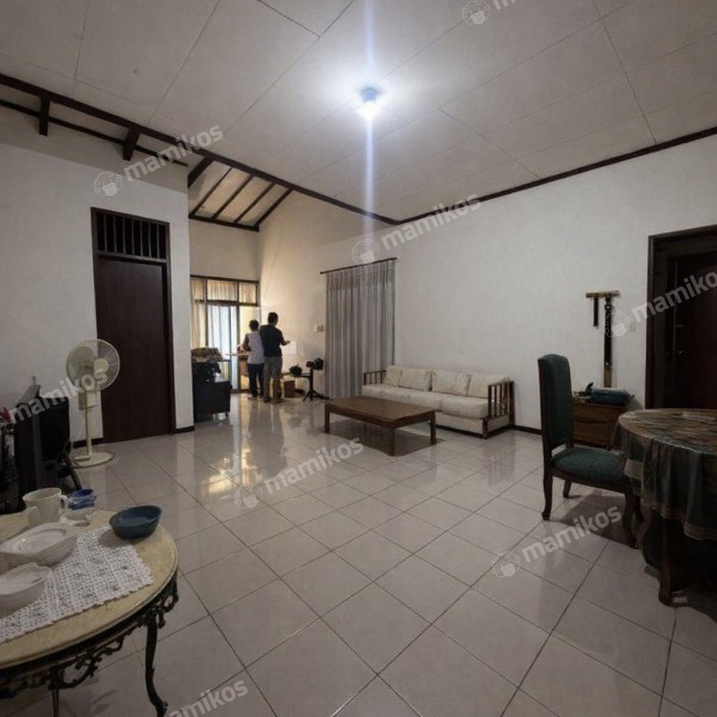 Rumah Sertifikat SHM 4 Kamar Tidur 3 Kamar Mandi Sunrise Garden Jakarta Barat - Photo 3