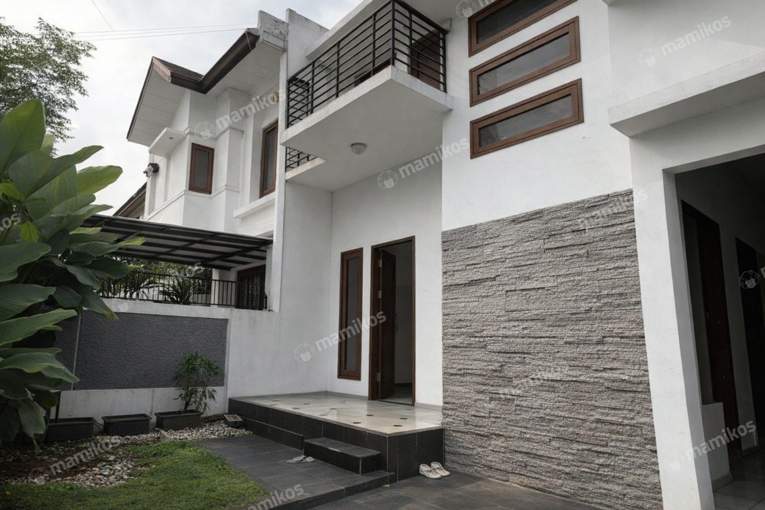 Rumah Sertifikat SHM 4 Kamar Tidur 3 Kamar Mandi Pondok Indah Jakarta Selatan