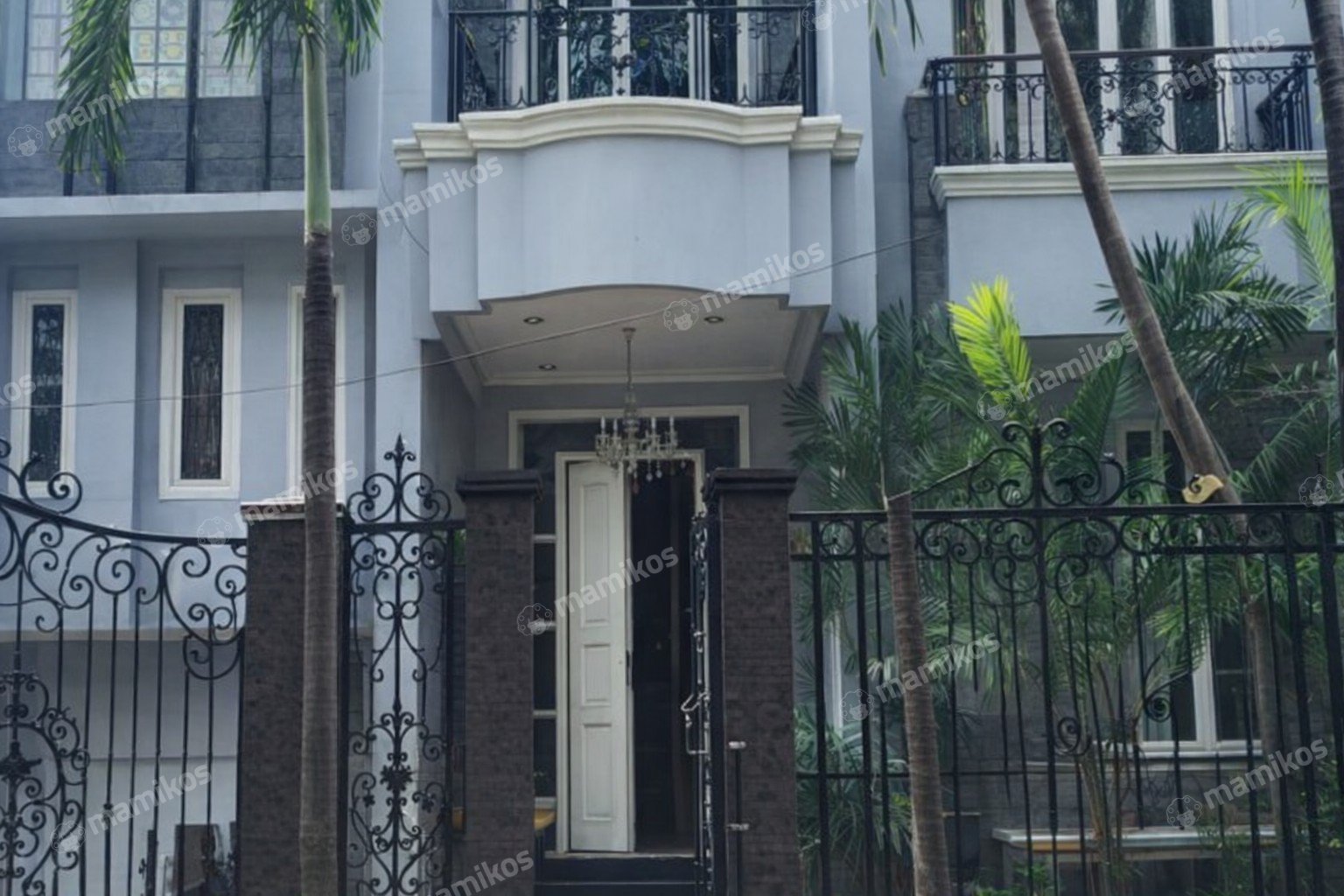 Rumah Sertifikat SHM 7 Kamar Tidur 9 Kamar Mandi Ciracas Jakarta Timur