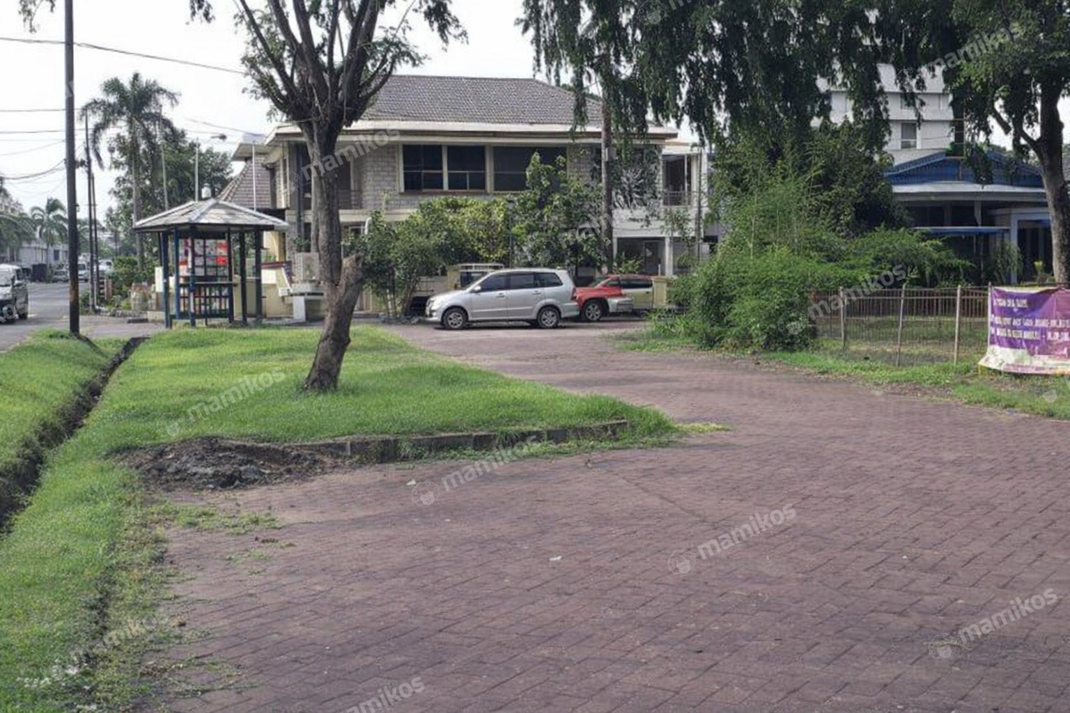 Rumah Sertifikat HGB 4 Kamar Tidur 4 Kamar Mandi Taman Kencana Jakarta Barat