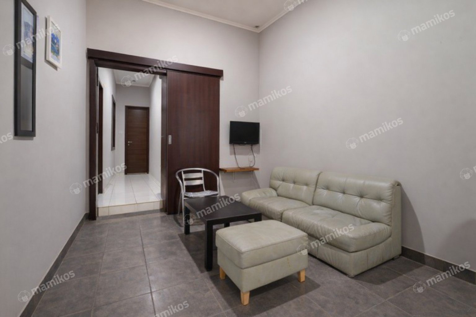 Rumah Sertifikat SHM 14 Kamar Tidur 13 Kamar Mandi Pulomas Jakarta Timur - Photo 2
