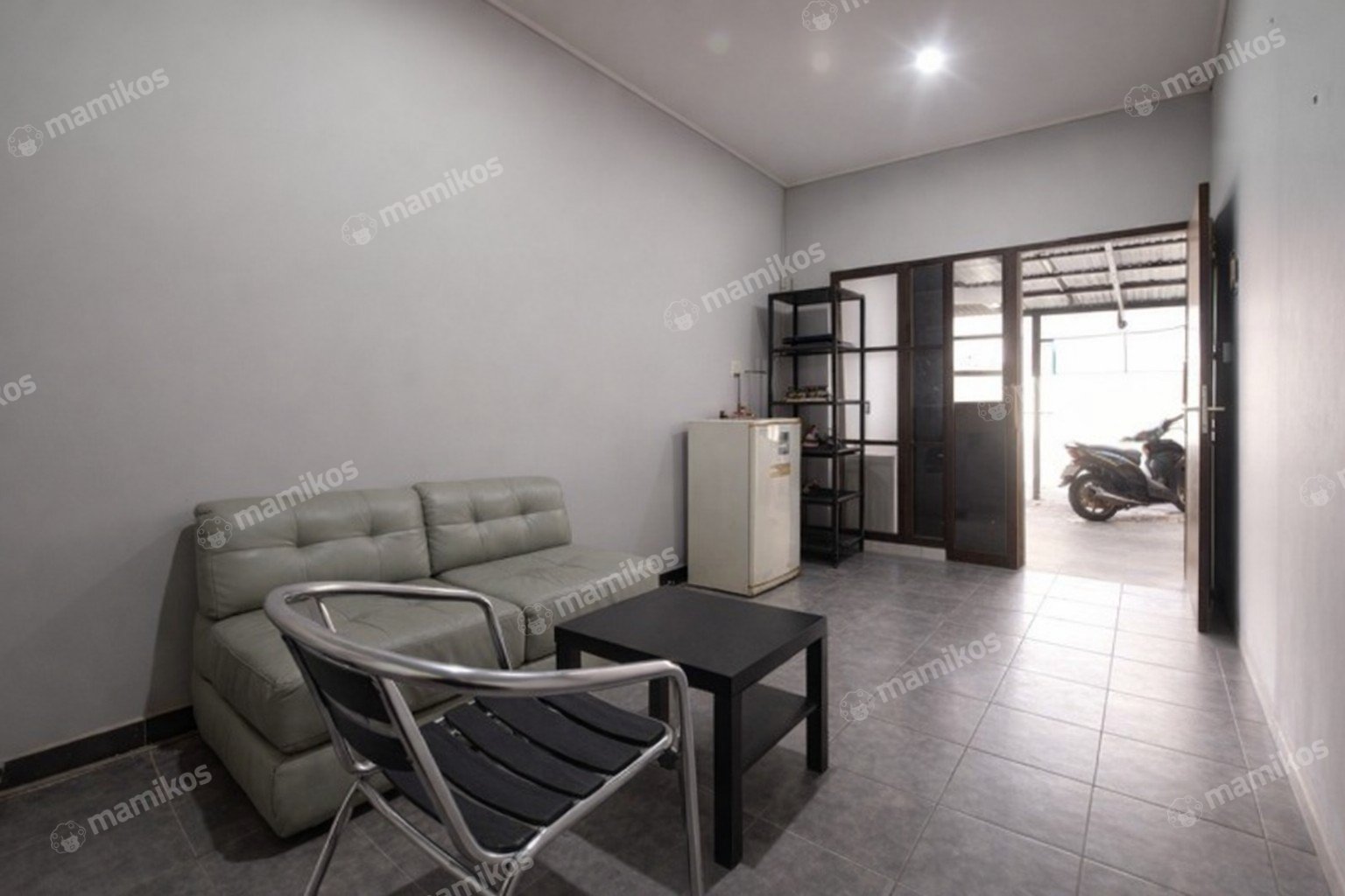 Rumah Sertifikat SHM 14 Kamar Tidur 13 Kamar Mandi Pulomas Jakarta Timur - Photo 3