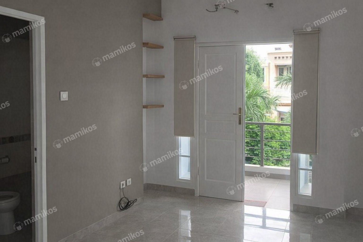 Rumah Sertifikat SHM 3 Kamar Tidur 3 Kamar Mandi Permata Buana Jakarta Barat