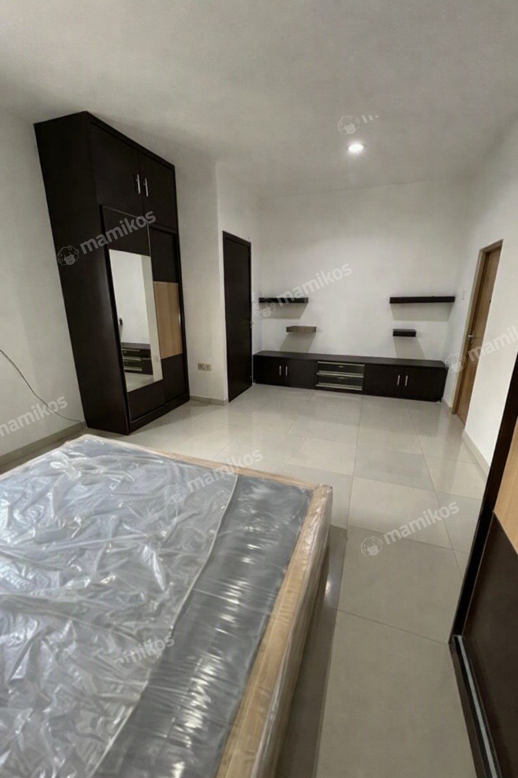 Rumah Sertifikat SHM 5 Kamar Tidur 5 Kamar Mandi Kelapa Gading Jakarta Utara - Photo 2