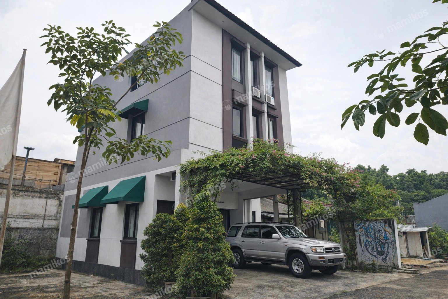 Rumah Sertifikat SHM 3 Kamar Tidur 2 Kamar Mandi Kebayoran Baru Jakarta Selatan - Photo 2