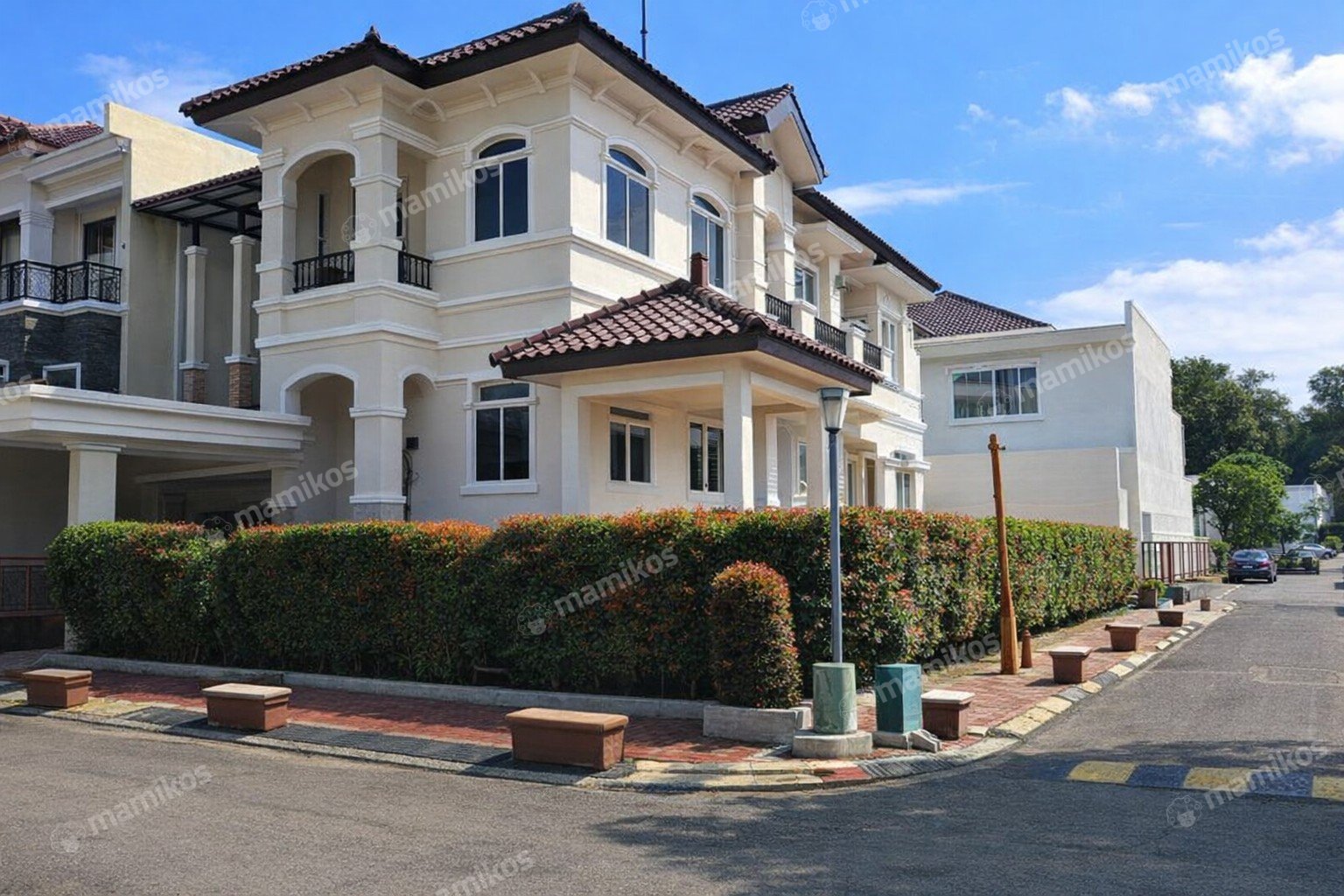 Rumah Sertifikat SHM 5 Kamar Tidur 4 Kamar Mandi Kelapa Gading Jakarta Utara