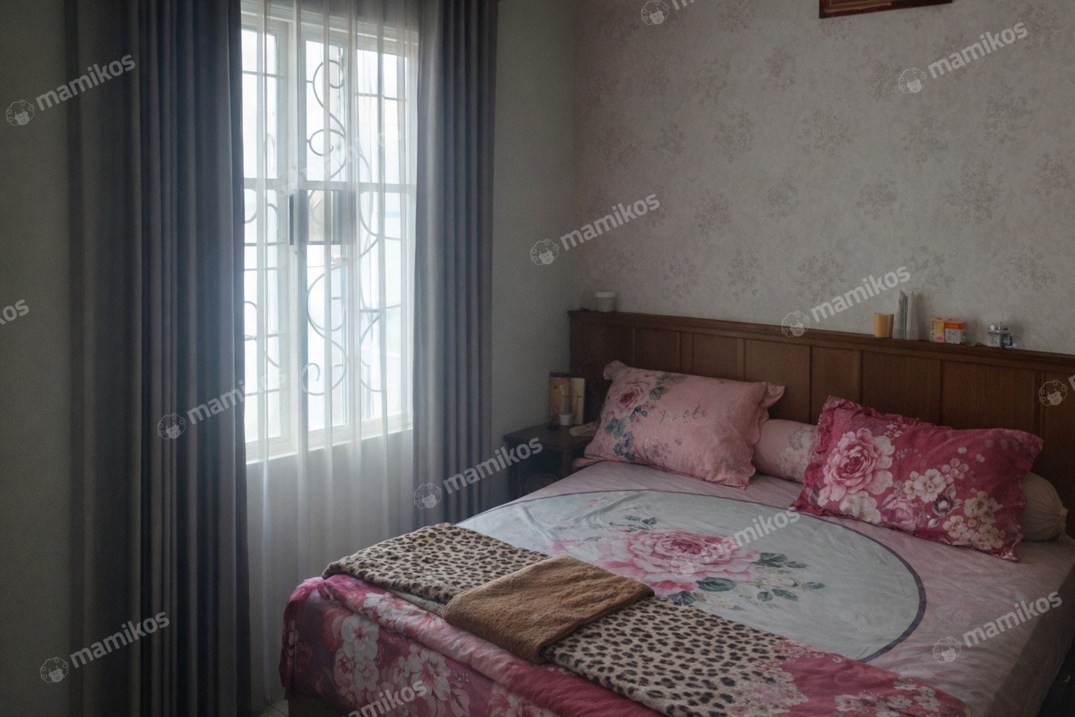 Rumah Sertifikat SHM 4 Kamar Tidur 3 Kamar Mandi Green Lake City Jakarta Barat - Photo 2