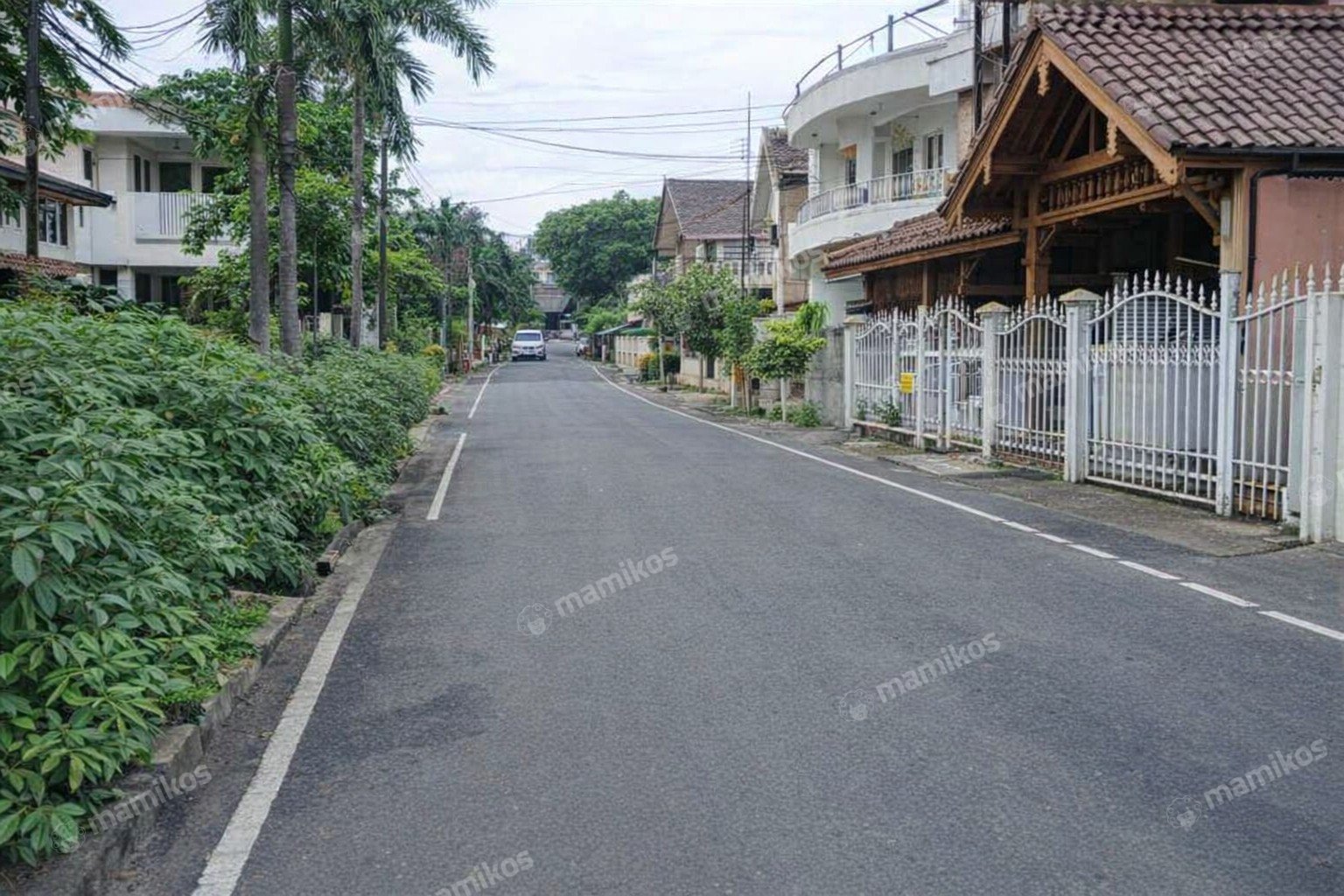 Rumah Sertifikat SHM 5 Kamar Tidur 6 Kamar Mandi Duren Sawit Jakarta Timur - Photo 5