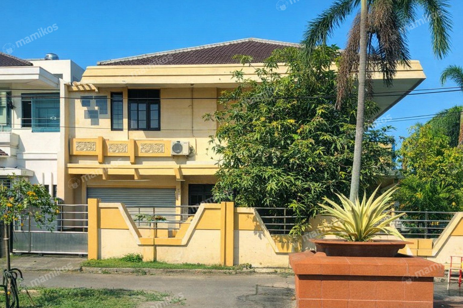 Rumah Sertifikat SHM 5 Kamar Tidur 3 Kamar Mandi Taman Kencana Jakarta Barat