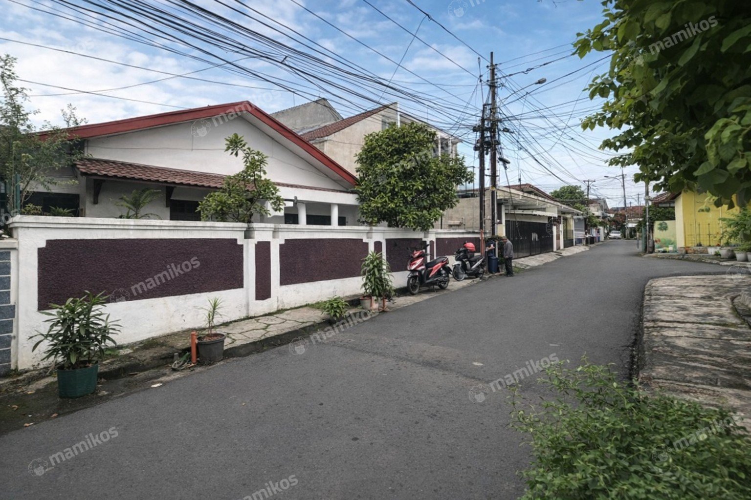 Rumah Sertifikat SHM 4 Kamar Tidur 4 Kamar Mandi Kalibata Jakarta Selatan