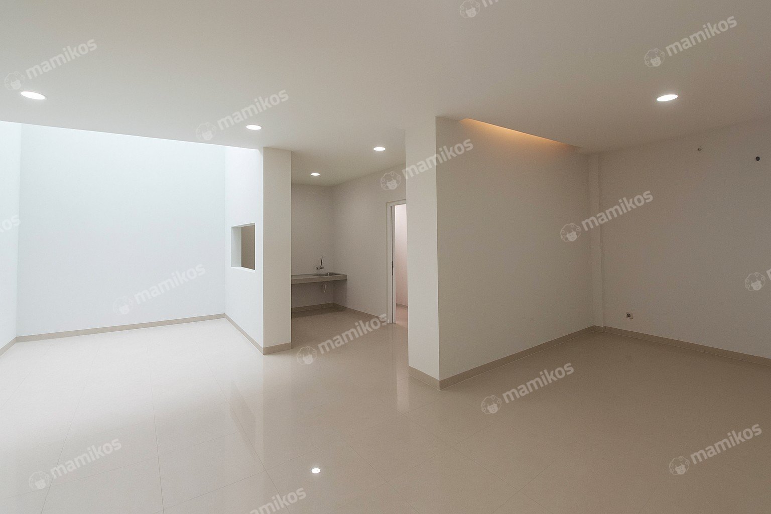 Rumah Sertifikat SHM 4 Kamar Tidur 4 Kamar Mandi Taman Surya Jakarta Barat