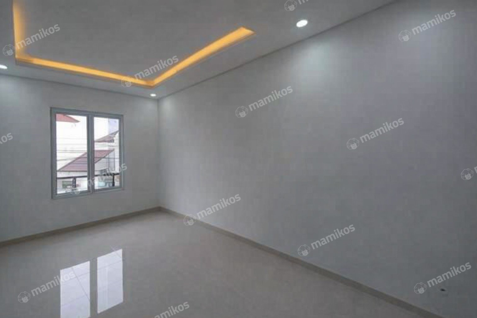 Rumah Sertifikat SHM 4 Kamar Tidur 4 Kamar Mandi Taman Surya Jakarta Barat - Photo 4