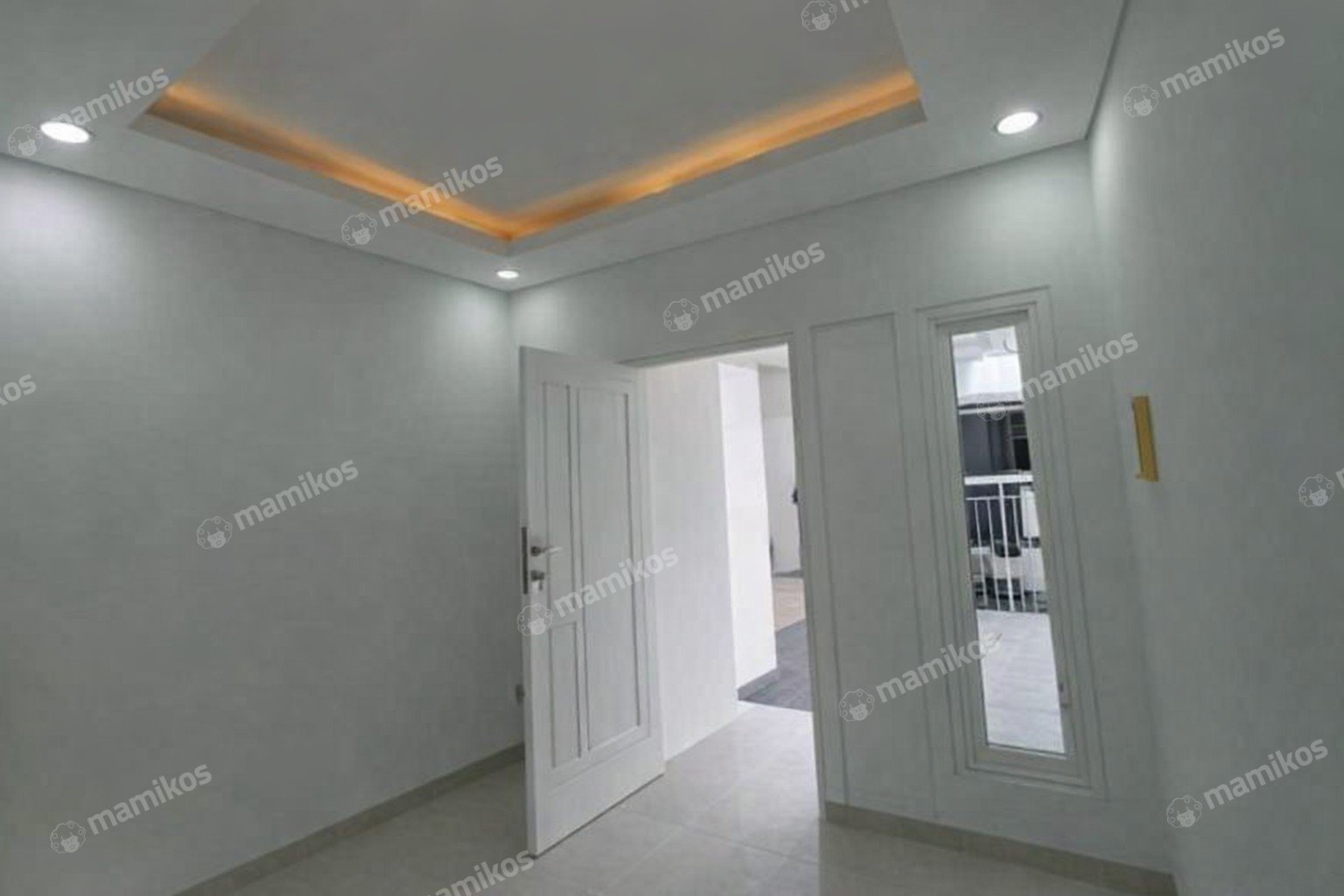 Rumah Sertifikat SHM 4 Kamar Tidur 4 Kamar Mandi Taman Surya Jakarta Barat - Photo 5