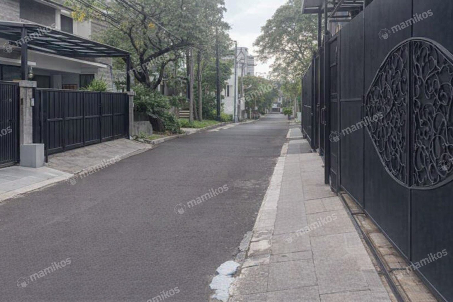 Rumah Sertifikat SHM 8 Kamar Tidur 5 Kamar Mandi Kelapa Gading Jakarta Utara - Photo 2
