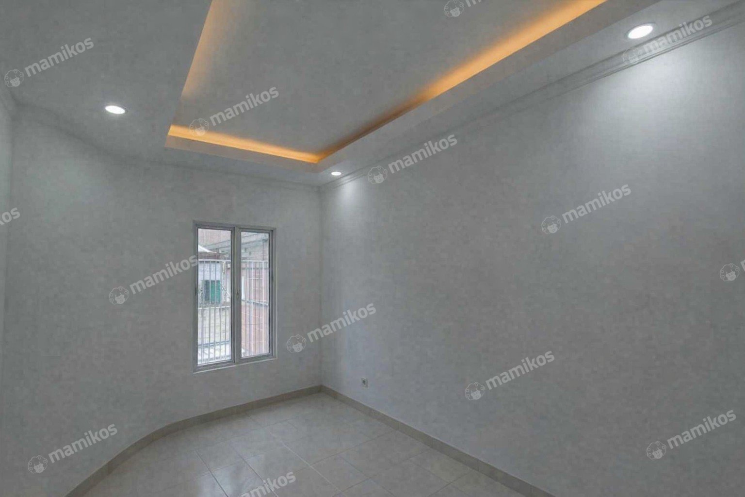 Rumah Sertifikat SHM 2 Kamar Tidur 3 Kamar Mandi Taman Surya Jakarta Barat - Photo 2