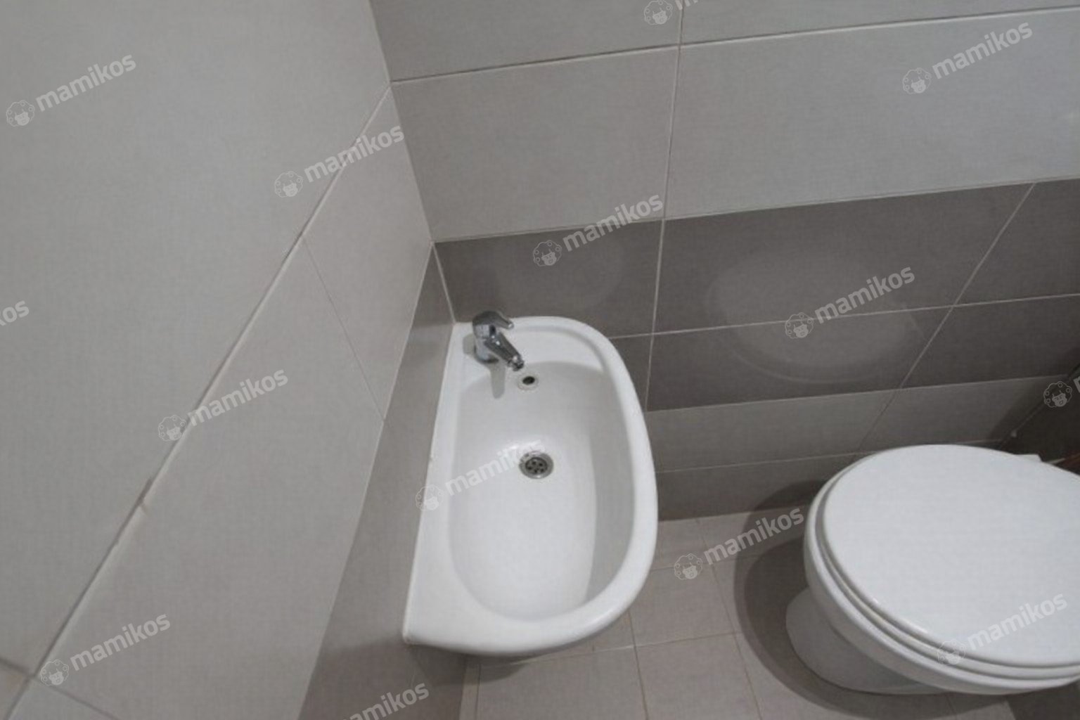 Rumah Sertifikat SHM 2 Kamar Tidur 3 Kamar Mandi Taman Surya Jakarta Barat - Photo 3