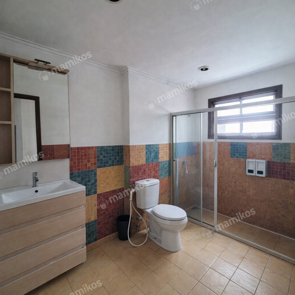 Rumah Sertifikat SHM 3 Kamar Tidur 3 Kamar Mandi Kebayoran Baru Jakarta Selatan - Photo 2