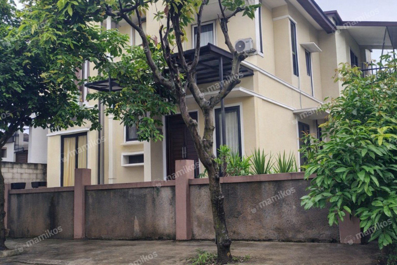 Rumah Sertifikat SHM 4 Kamar Tidur 3 Kamar Mandi Citra Grand Jakarta Timur