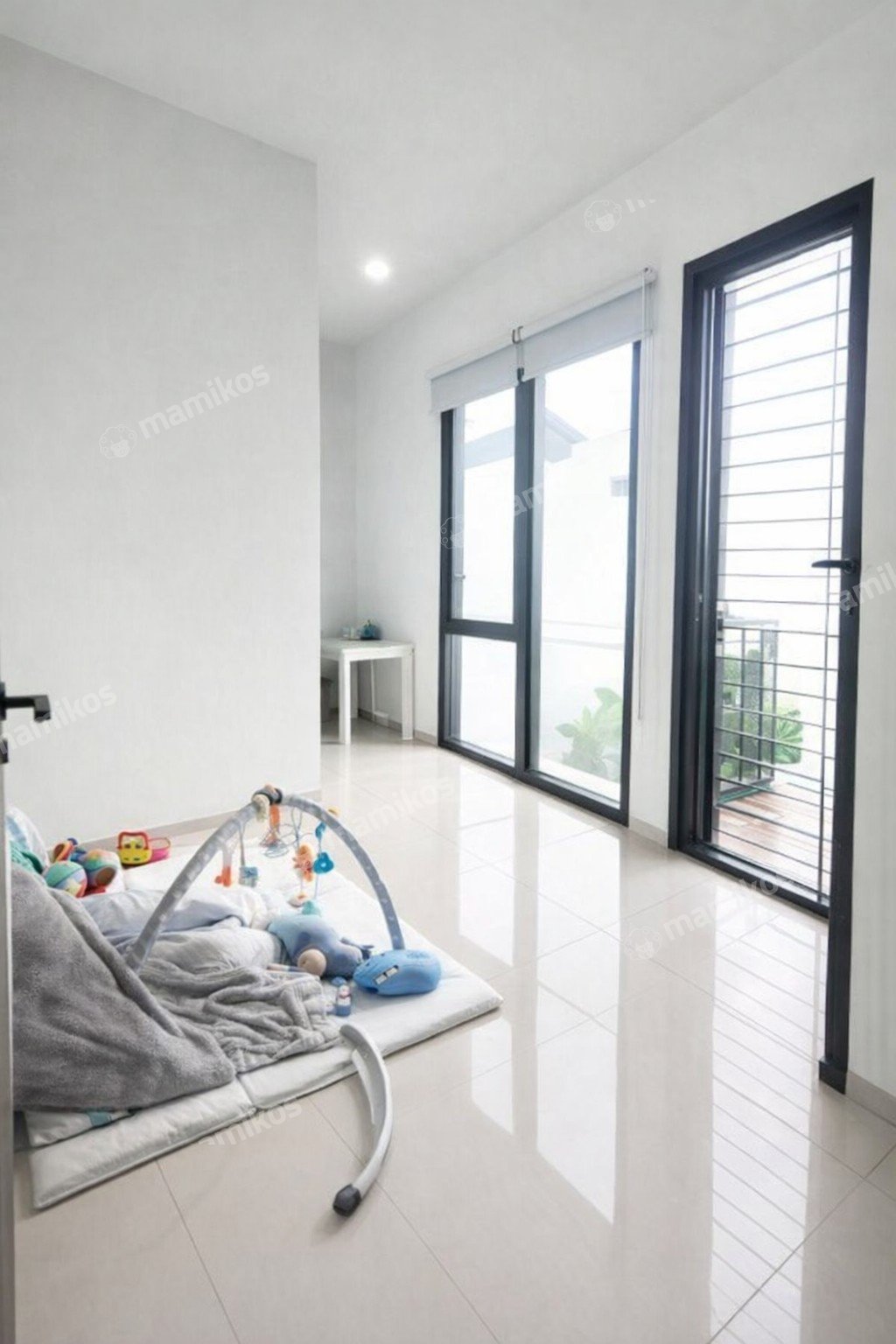 Rumah Sertifikat SHM 5 Kamar Tidur 4 Kamar Mandi Semanan Jakarta Barat - Photo 2
