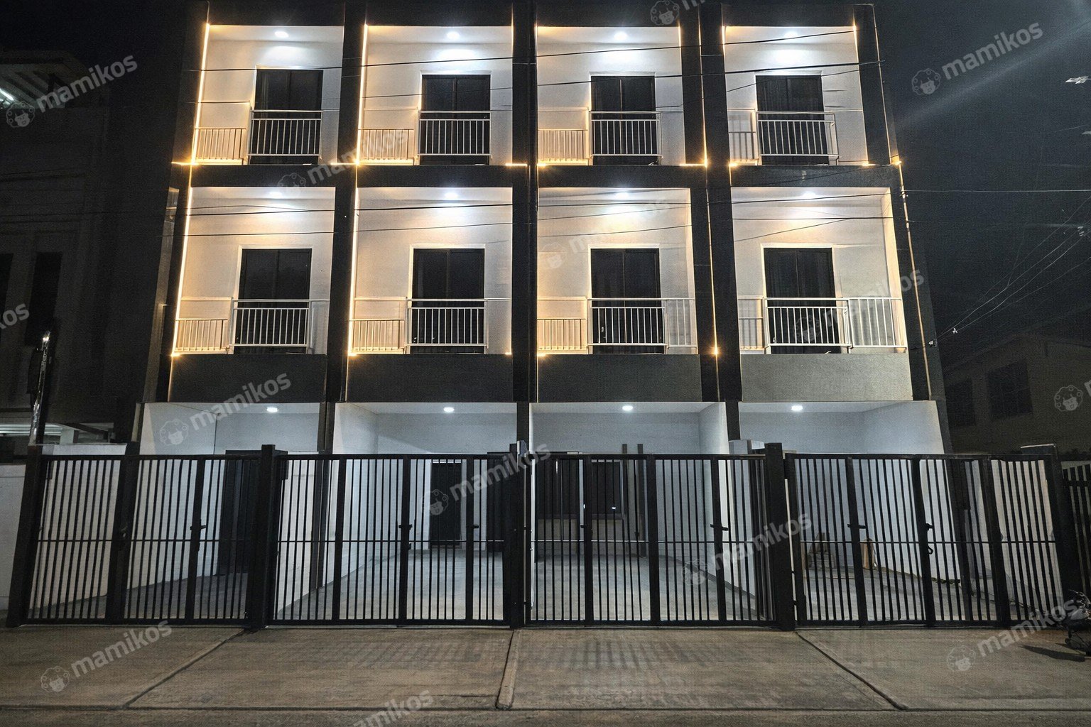 Rumah 5 Kamar Tidur 4 Kamar Mandi 3 Lantai Tanjung Duren Jakarta Barat