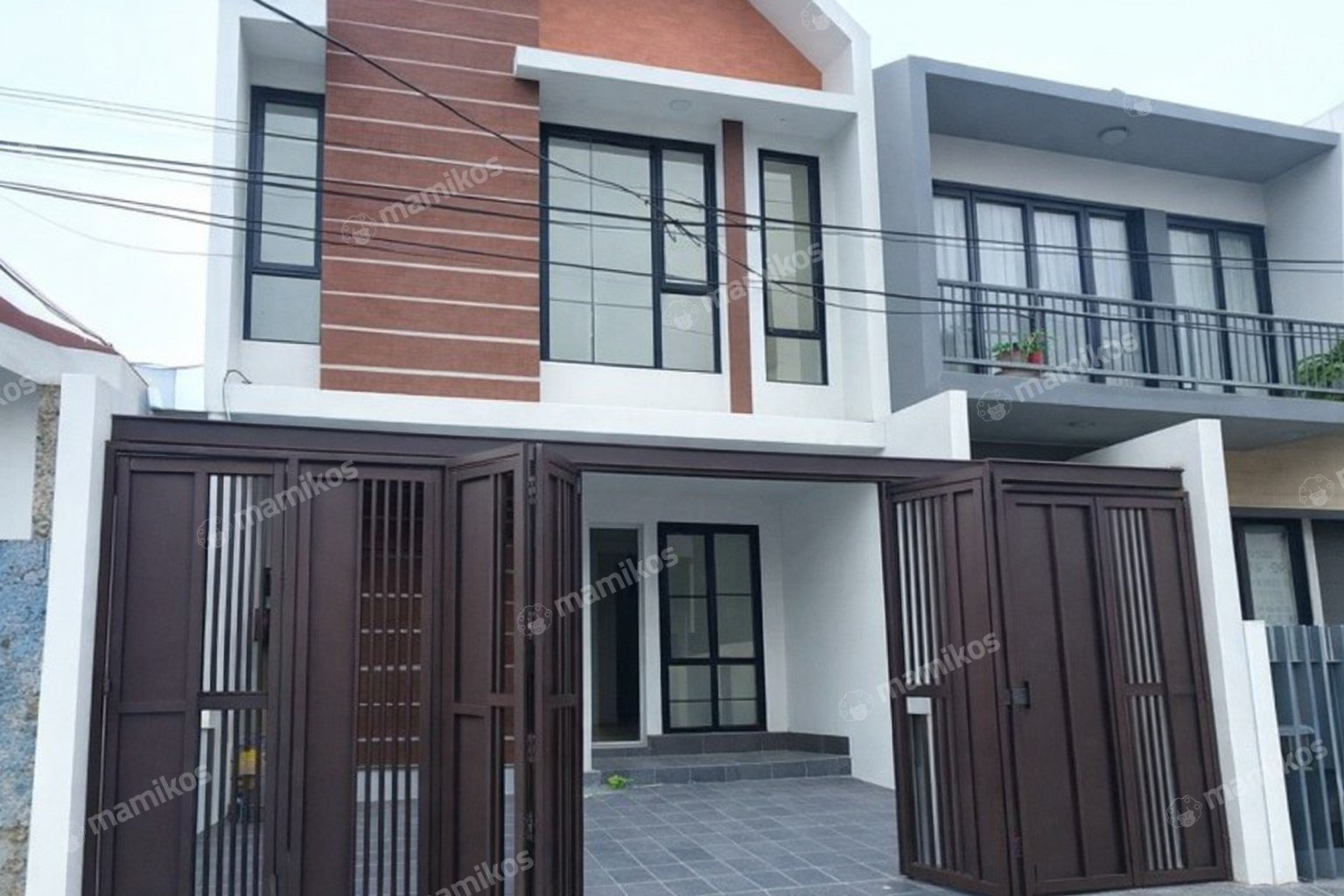 Rumah Sertifikat SHM 4 Kamar Tidur 3 Kamar Mandi Sunrise Garden Jakarta Barat