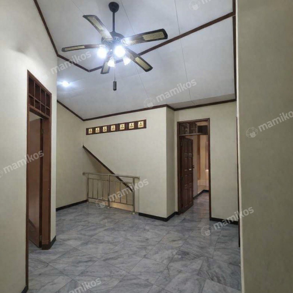 Rumah Sertifikat SHM 5 Kamar Tidur 3 Kamar Mandi Ciracas Jakarta Timur - Photo 5