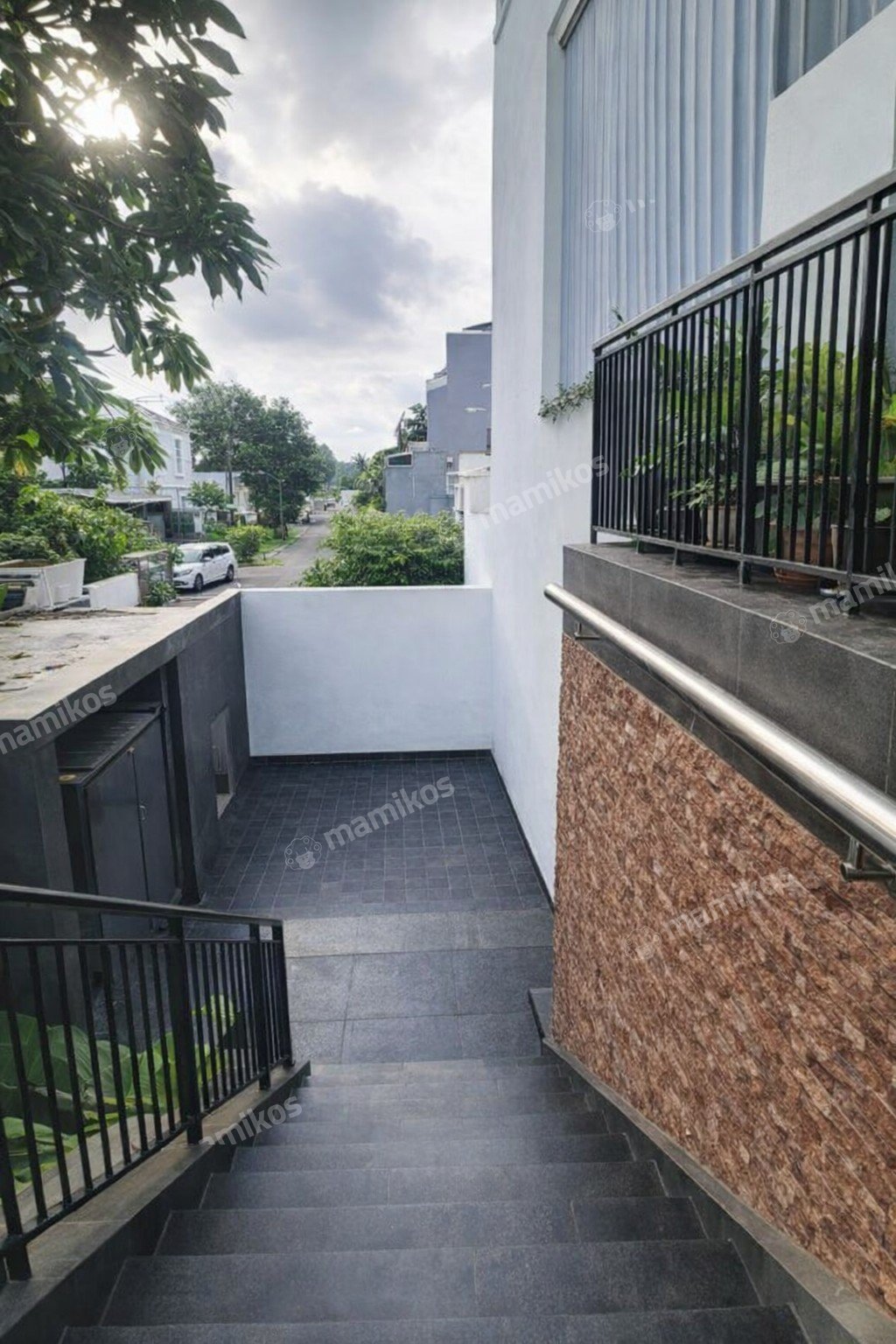 Rumah Sertifikat SHM 8 Kamar Tidur 5 Kamar Mandi Pantai Indah Kapuk Jakarta Utara - Photo 3