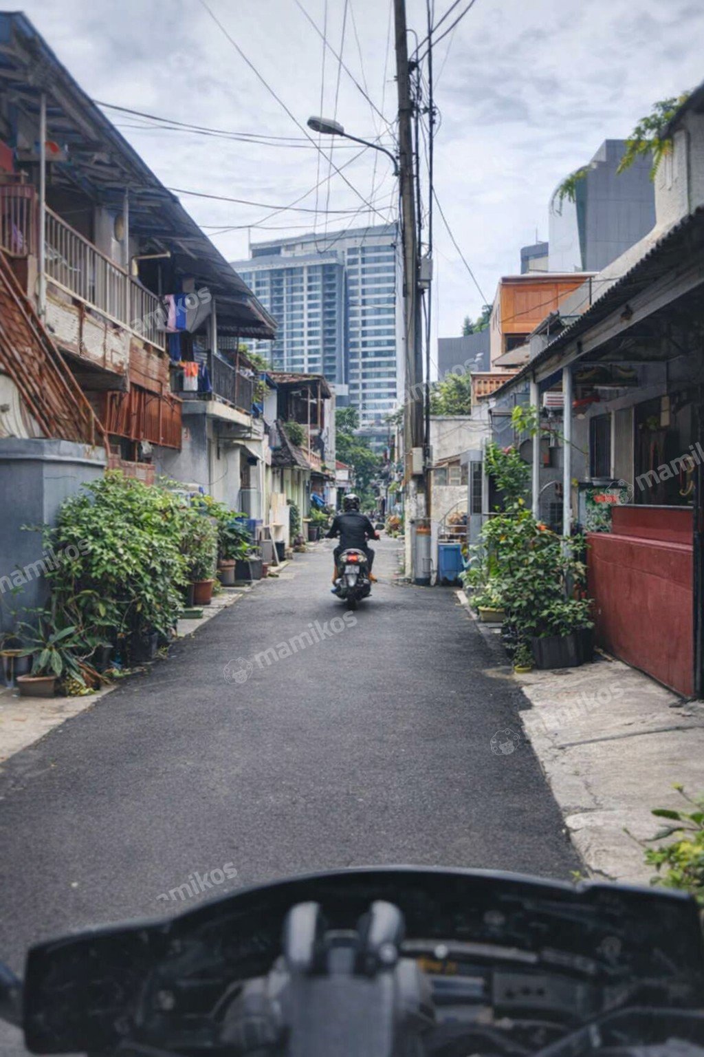 Rumah Sertifikat SHM 32 Kamar Tidur 6 Kamar Mandi Kuningan Jakarta Selatan - Photo 4
