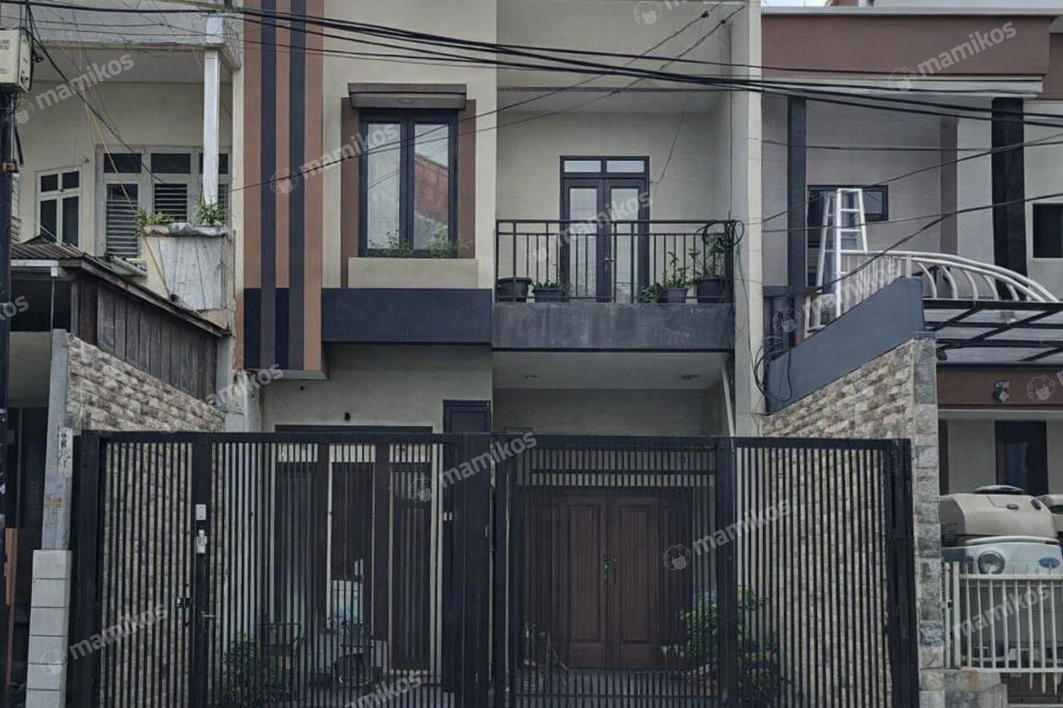 Rumah Sertifikat SHM 6 Kamar Tidur 4 Kamar Mandi Sunter Jakarta Utara