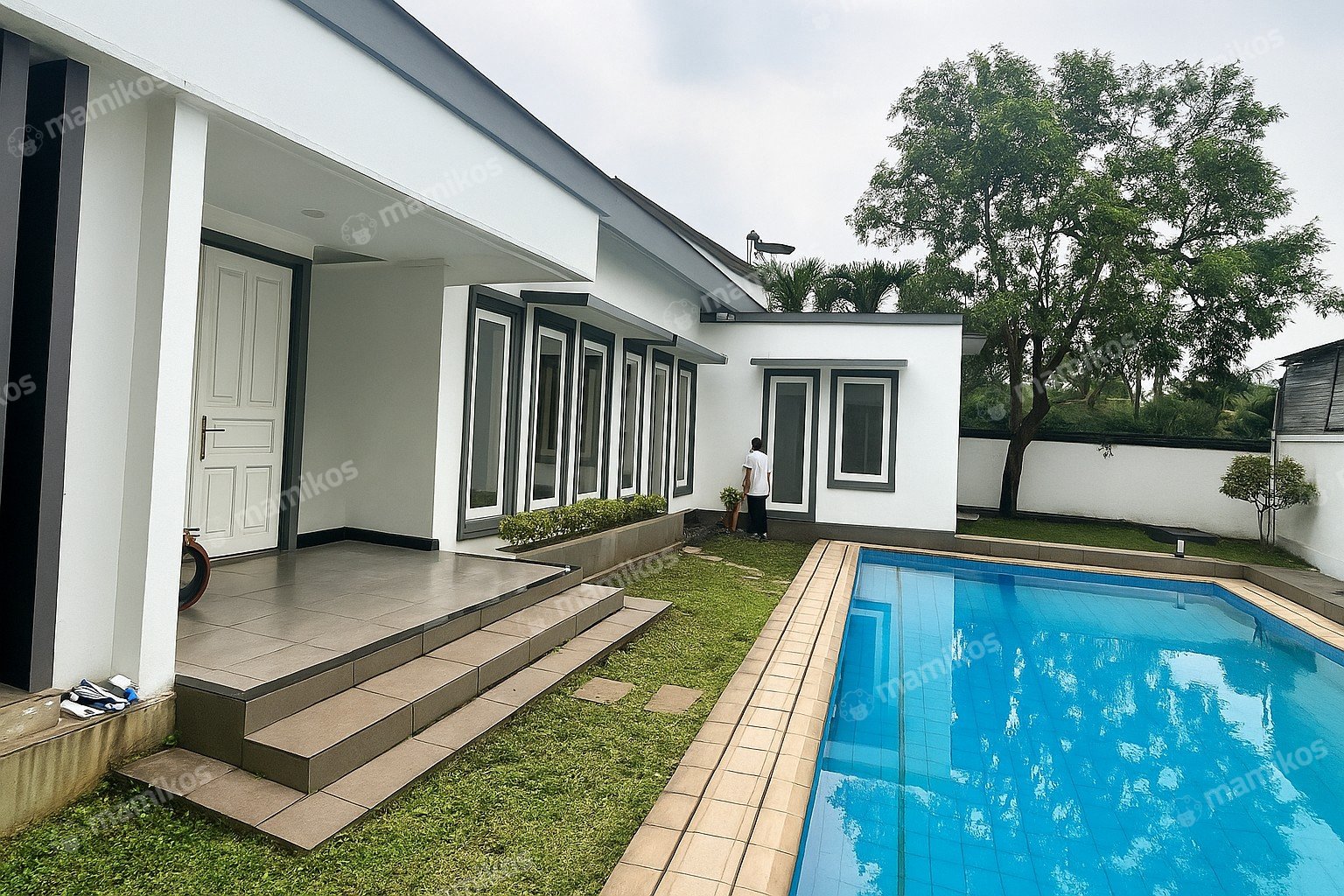 Rumah Sertifikat SHM 5 Kamar Tidur 5 Kamar Mandi Kemang Jakarta Selatan