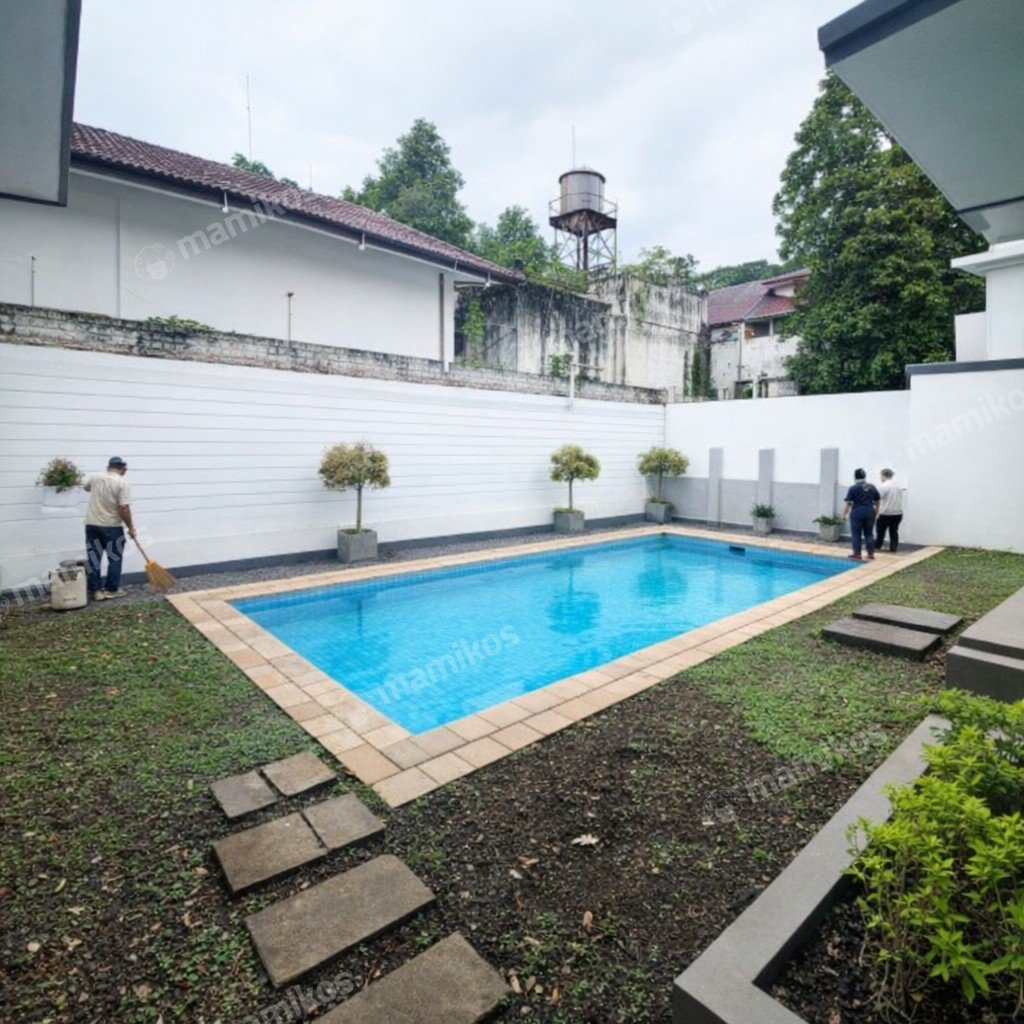 Rumah Sertifikat SHM 5 Kamar Tidur 5 Kamar Mandi Kemang Jakarta Selatan - Photo 2