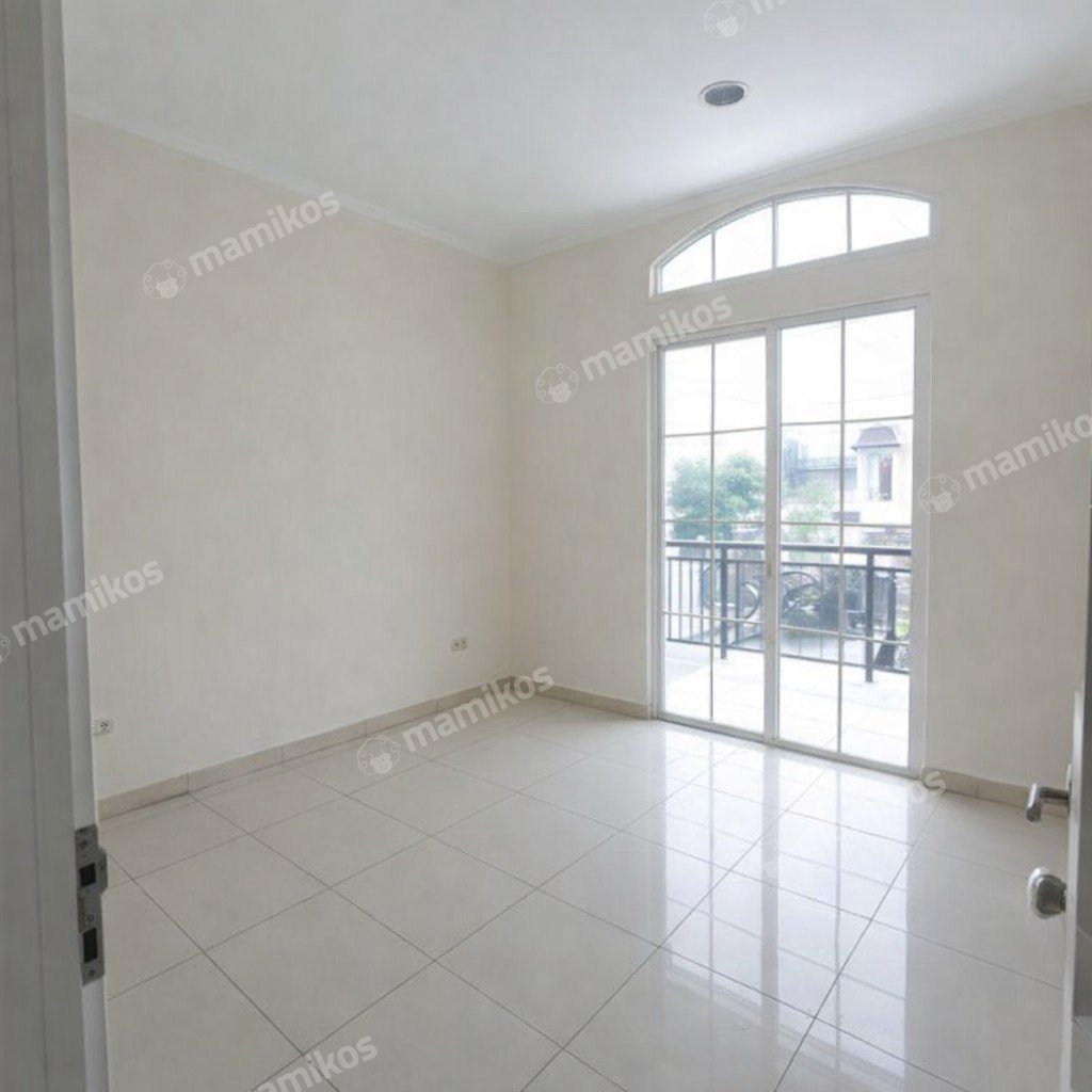Rumah Sertifikat SHM 3 Kamar Tidur 3 Kamar Mandi Green Lake City Jakarta Barat - Photo 5