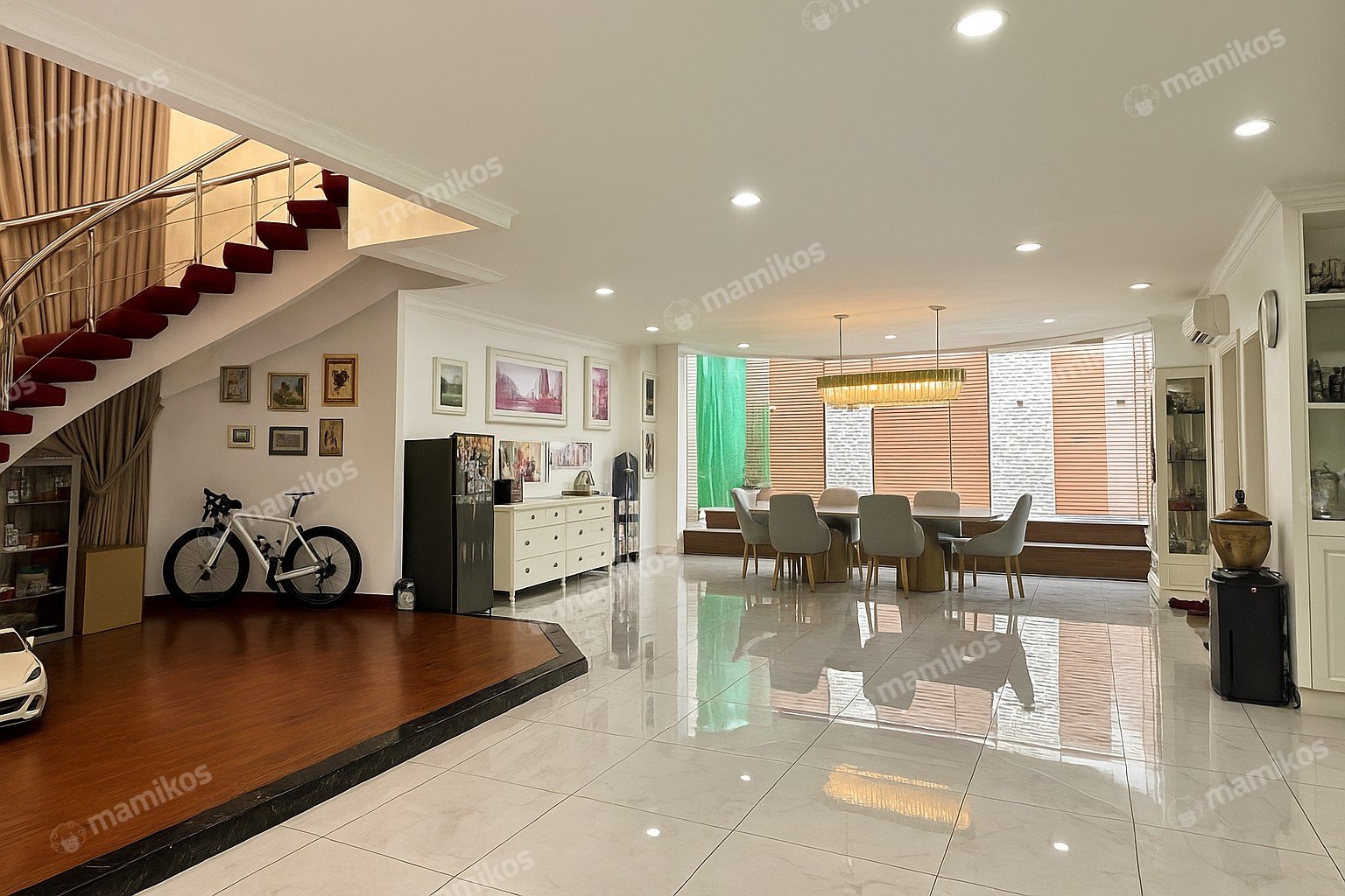 Rumah Sertifikat SHM 4 Kamar Tidur 4 Kamar Mandi Green garden Jakarta Barat