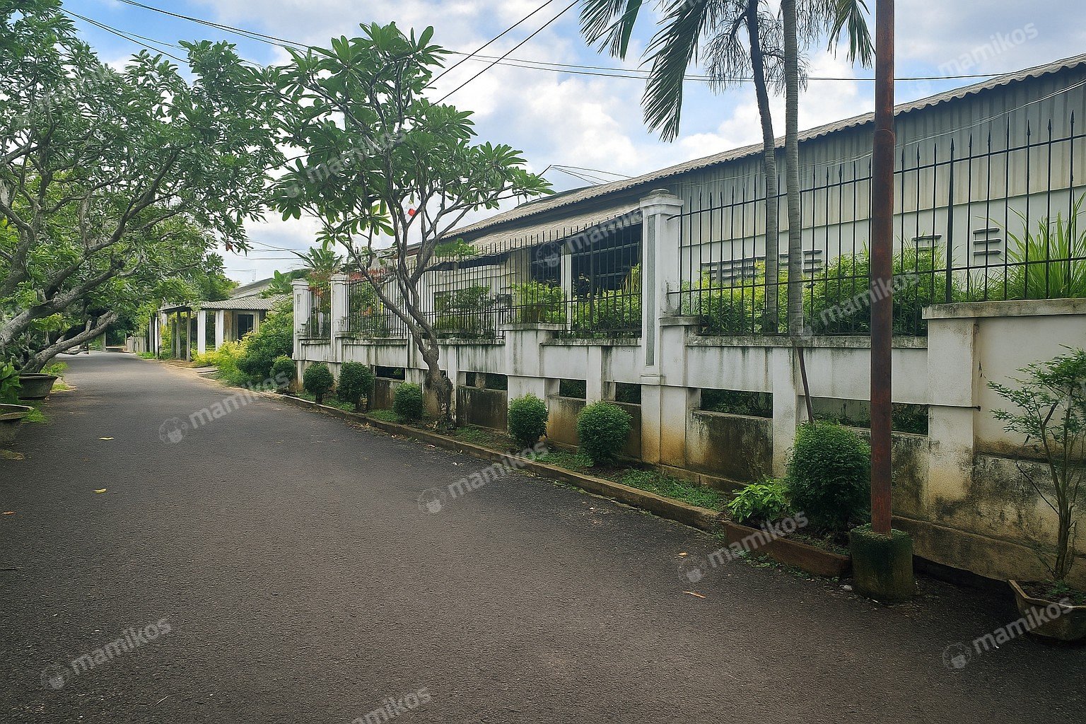 Rumah Sertifikat SHM 5 Kamar Tidur 4 Kamar Mandi Menteng Dalam Jakarta Selatan - Photo 3