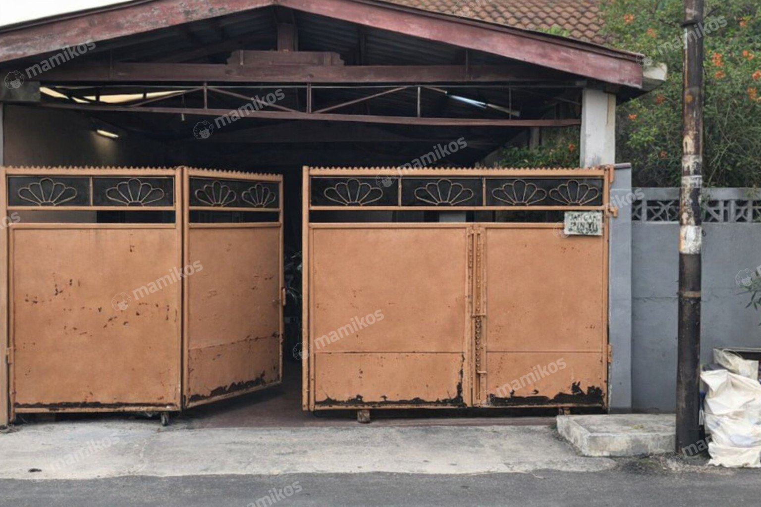 Rumah Sertifikat SHM 5 Kamar Tidur 1 Kamar Mandi Matraman Jakarta Timur