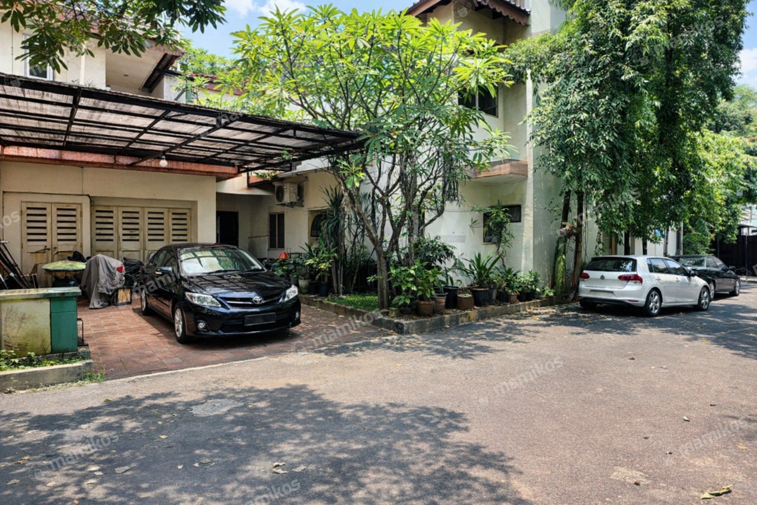 Rumah Sertifikat SHM 4 Kamar Tidur 4 Kamar Mandi Lebak Bulus Jakarta Selatan