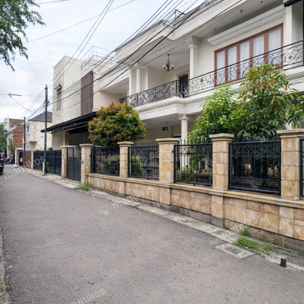 Rumah Sertifikat SHM 7 Kamar Tidur 4 Kamar Mandi Cilandak Jakarta Selatan - Photo 2