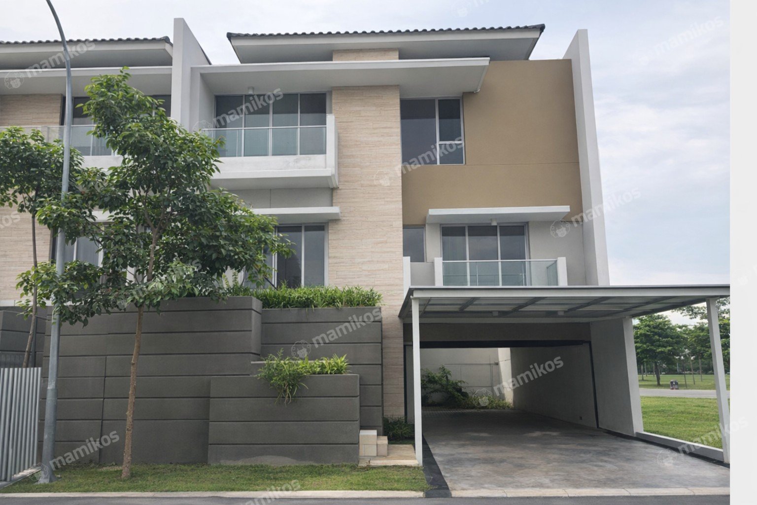 Rumah Sertifikat PPJB 4 Kamar Tidur 4 Kamar Mandi Pantai Indah Kapuk 2 Jakarta Utara