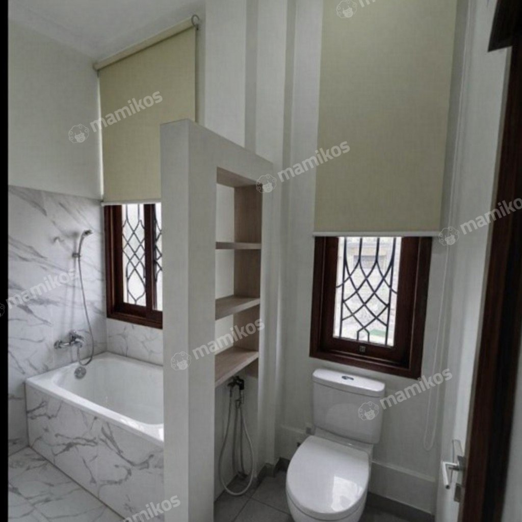 Rumah Sertifikat SHM 3 Kamar Tidur 3 Kamar Mandi Kayu Putih Jakarta Timur - Photo 3