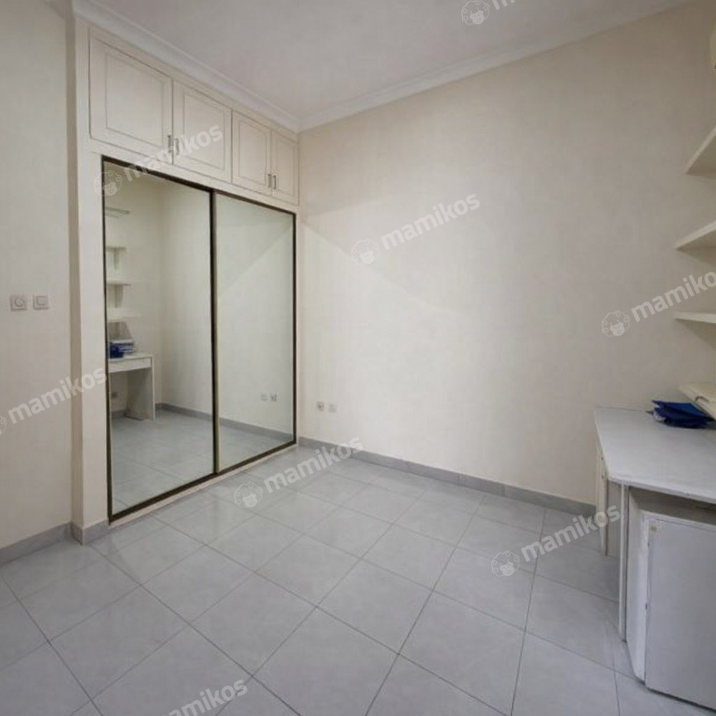 Rumah Sertifikat SHM 4 Kamar Tidur 4 Kamar Mandi Jatinegara Jakarta Timur - Photo 2