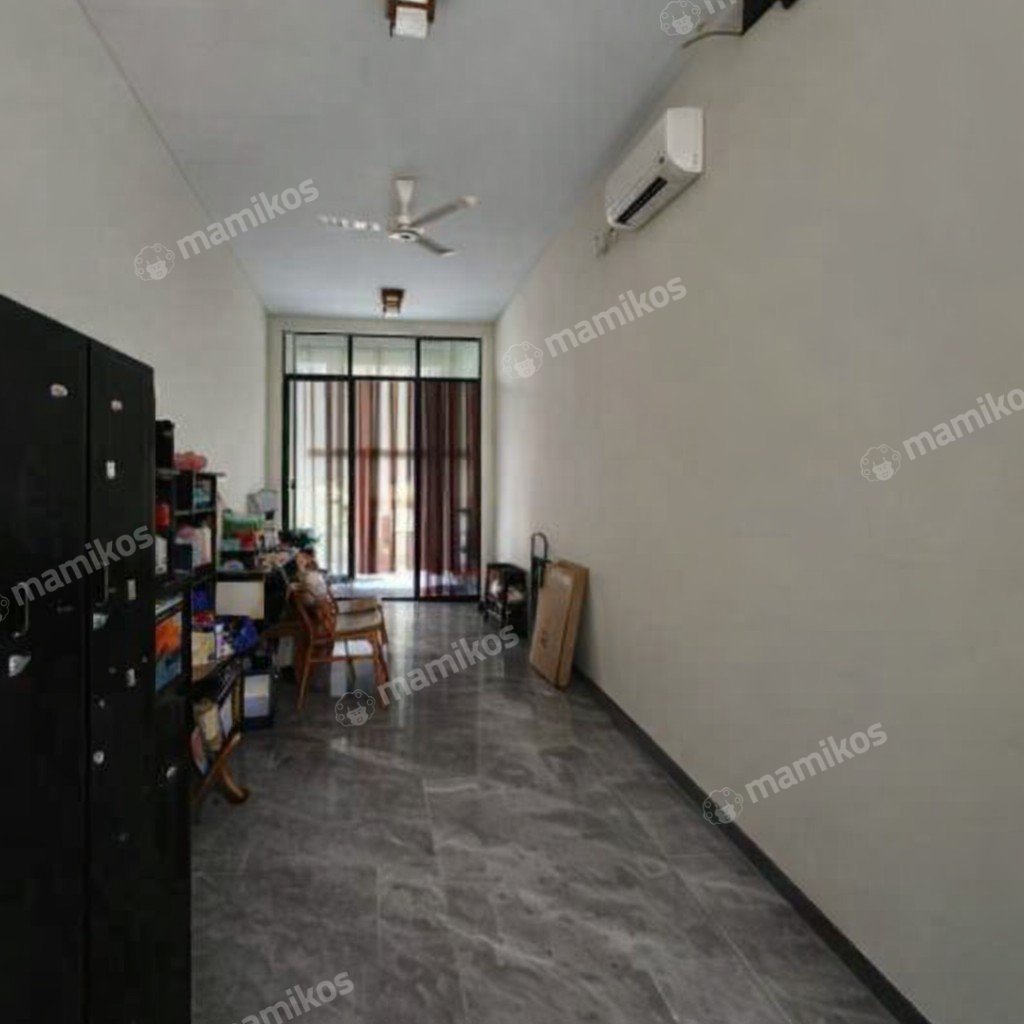 Rumah Sertifikat SHM 4 Kamar Tidur 5 Kamar Mandi Permata Buana Jakarta Barat - Photo 2