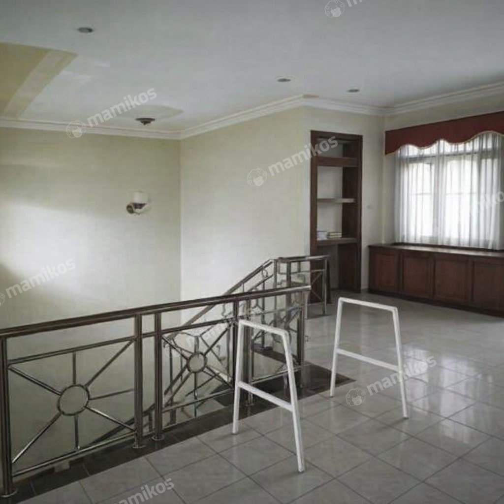 Rumah Sertifikat SHM 4 Kamar Tidur 2 Kamar Mandi Kedoya Jakarta Barat - Photo 5