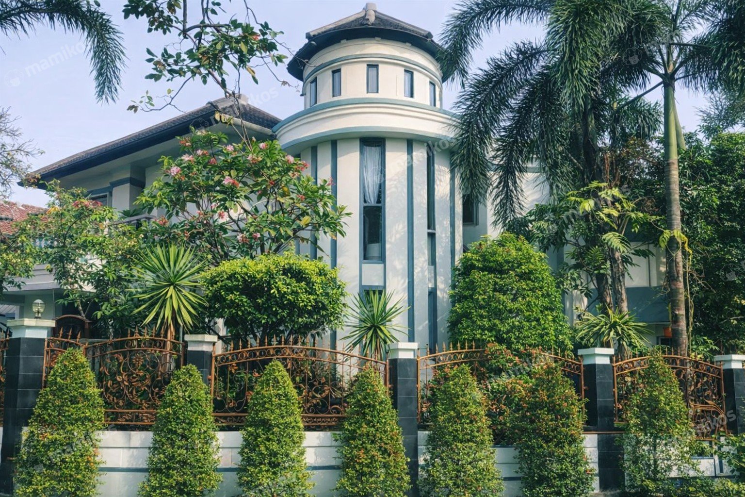 Rumah Sertifikat SHM 5 Kamar Tidur 5 Kamar Mandi Citra Grand Jakarta Timur