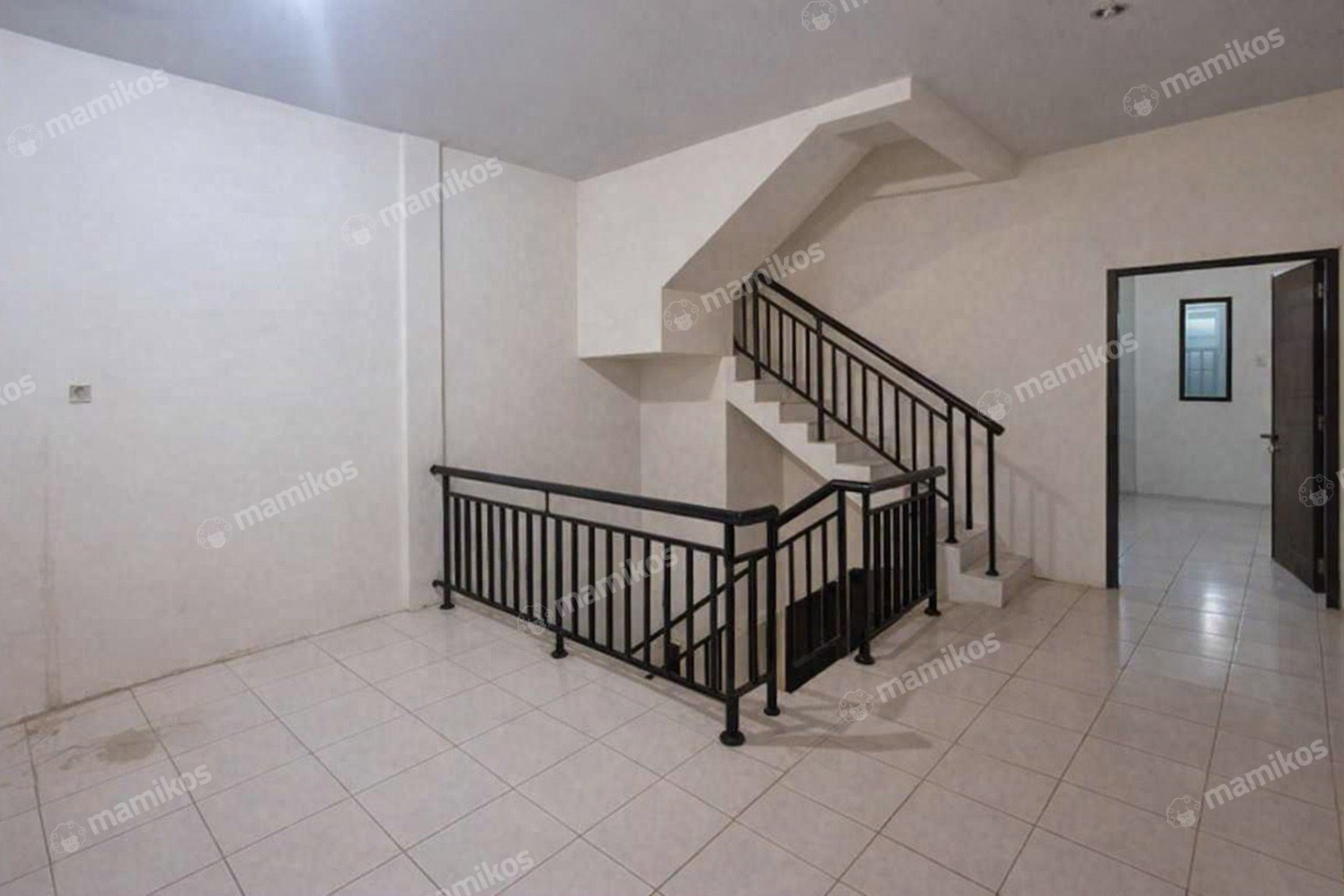 Rumah Sertifikat SHM 4 Kamar Tidur 3 Kamar Mandi Jelambar Jakarta Barat - Photo 4