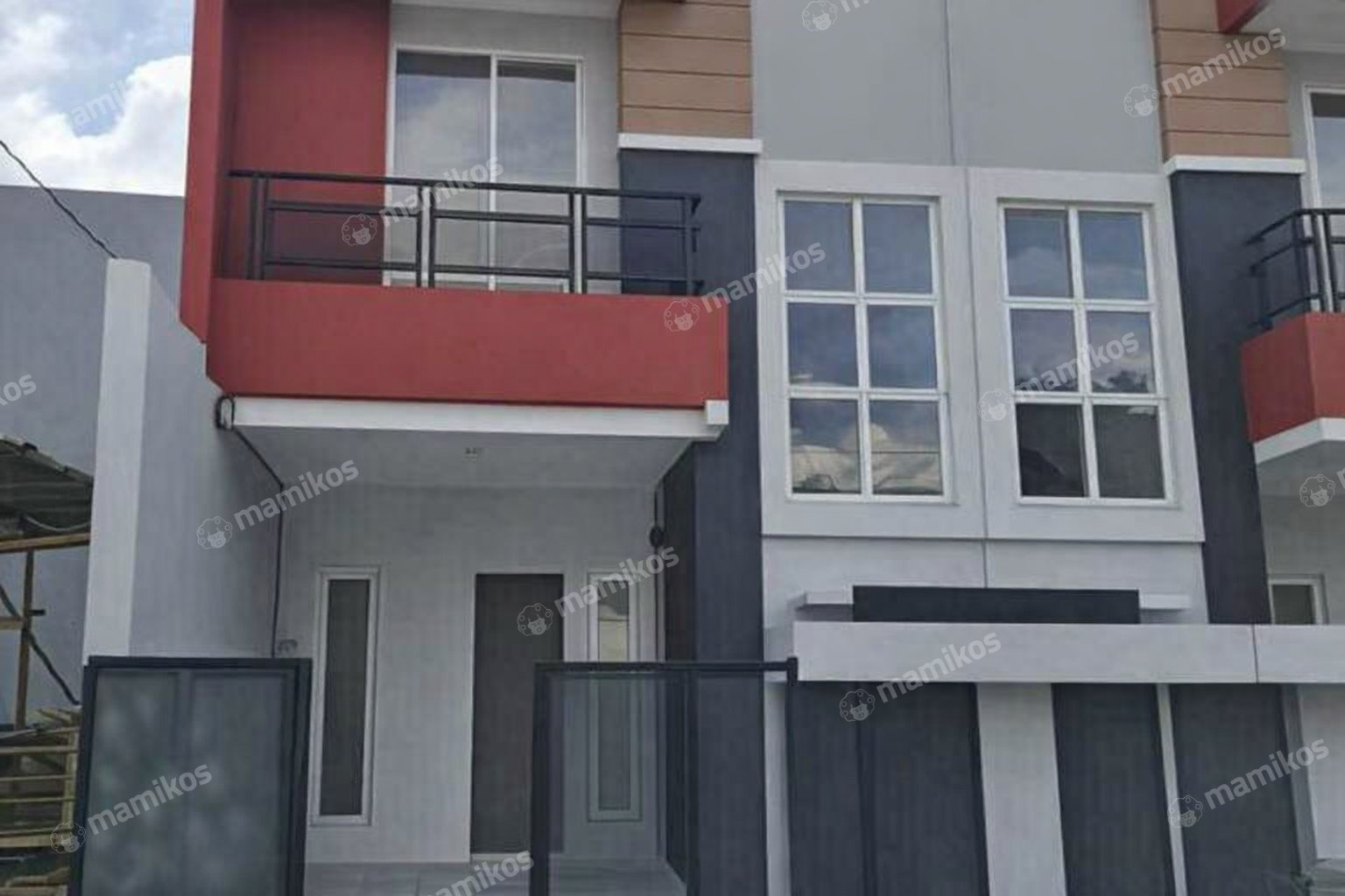 Rumah Sertifikat SHM 4 Kamar Tidur 4 Kamar Mandi Citra Garden Jakarta Barat