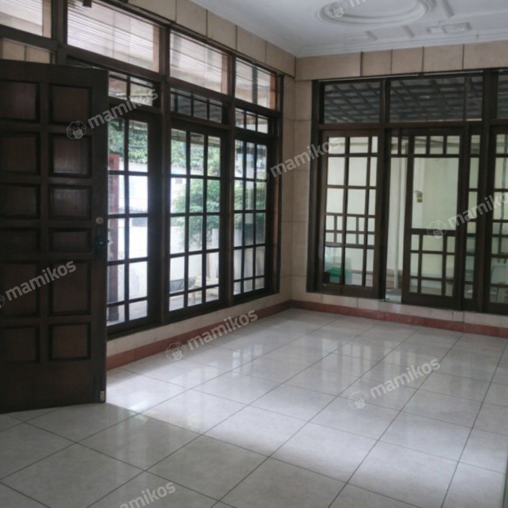 Rumah Sertifikat SHM 4 Kamar Tidur 2 Kamar Mandi Tomang Jakarta Barat - Photo 2