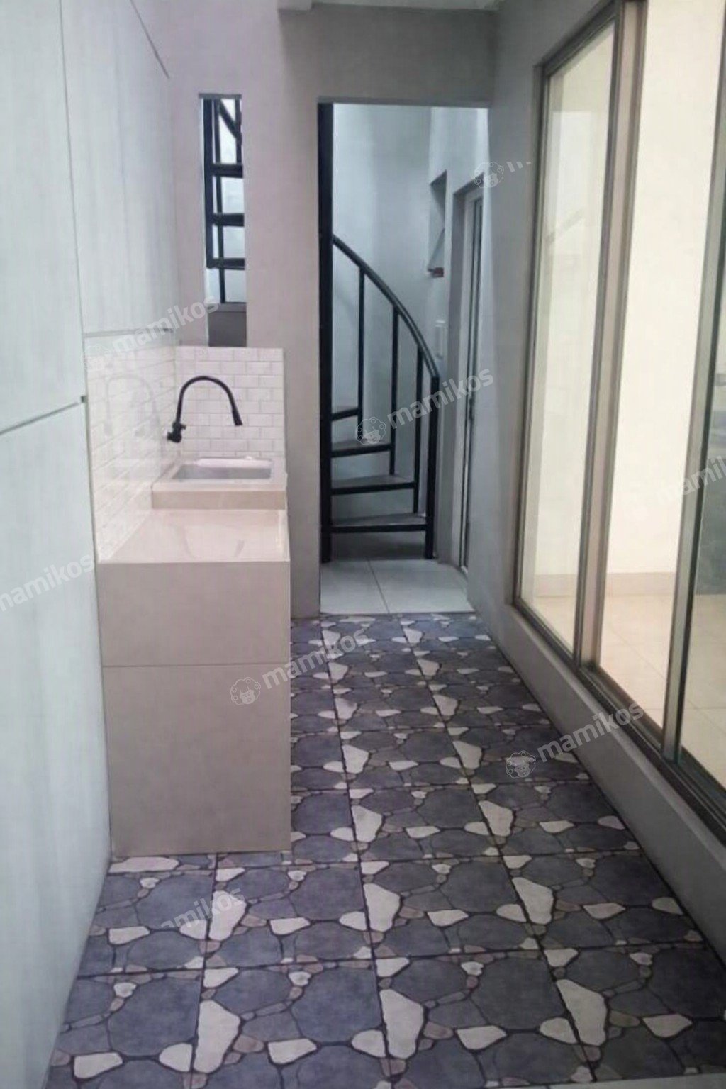 Rumah Sertifikat SHM 4 Kamar Tidur 4 Kamar Mandi Pantai Indah Kapuk Jakarta Utara - Photo 2