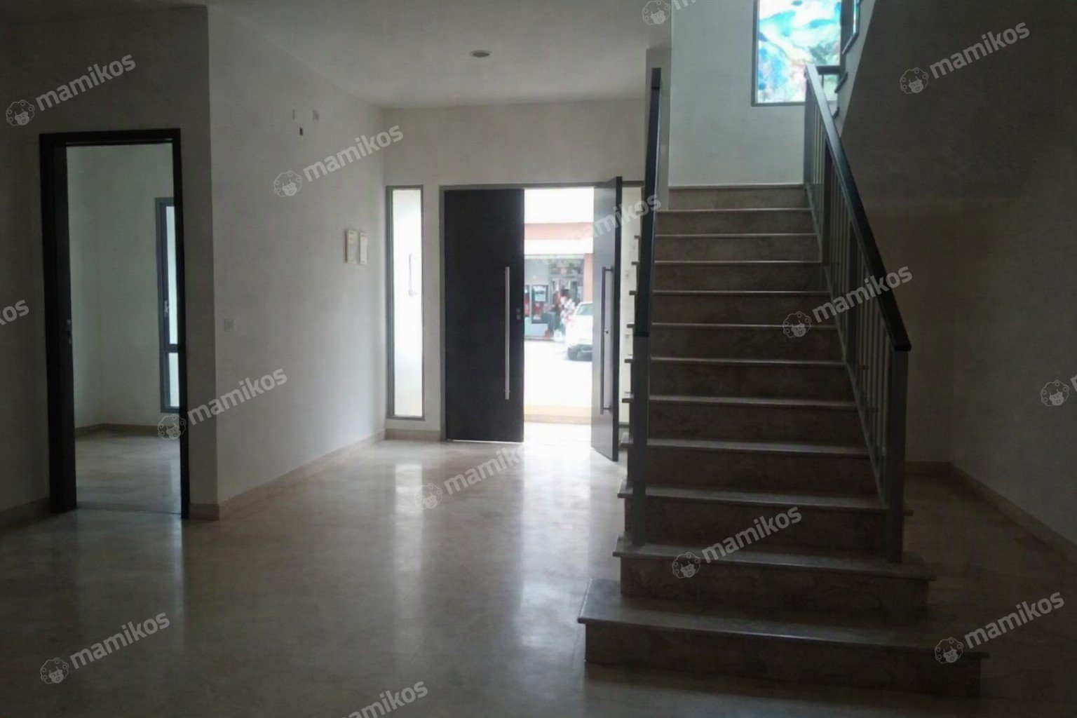 Rumah Sertifikat SHM 4 Kamar Tidur 4 Kamar Mandi Pantai Indah Kapuk Jakarta Utara - Photo 4